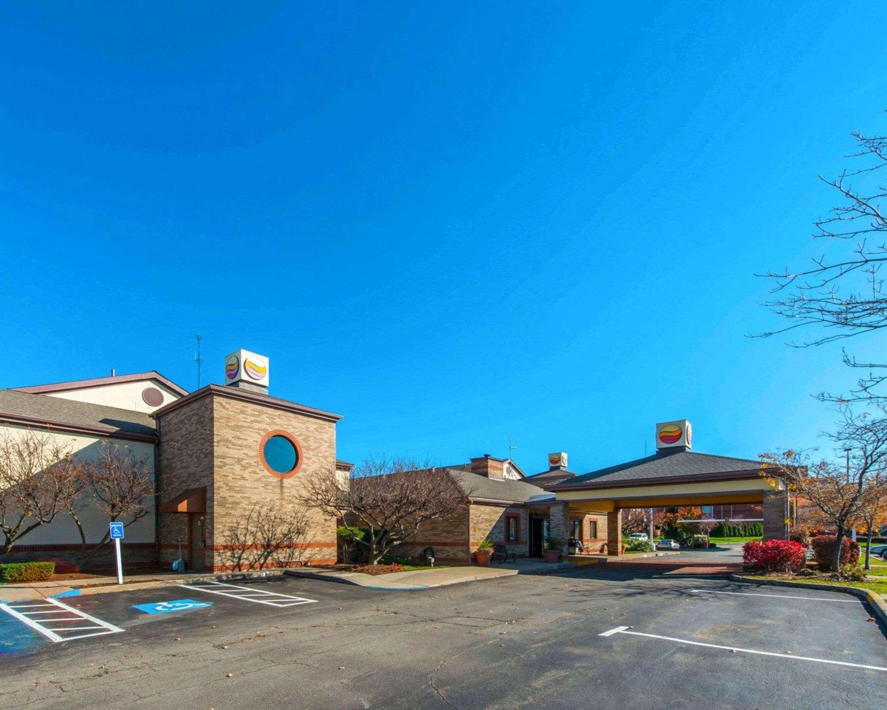 Comfort Inn & Suites Erie Exterior photo