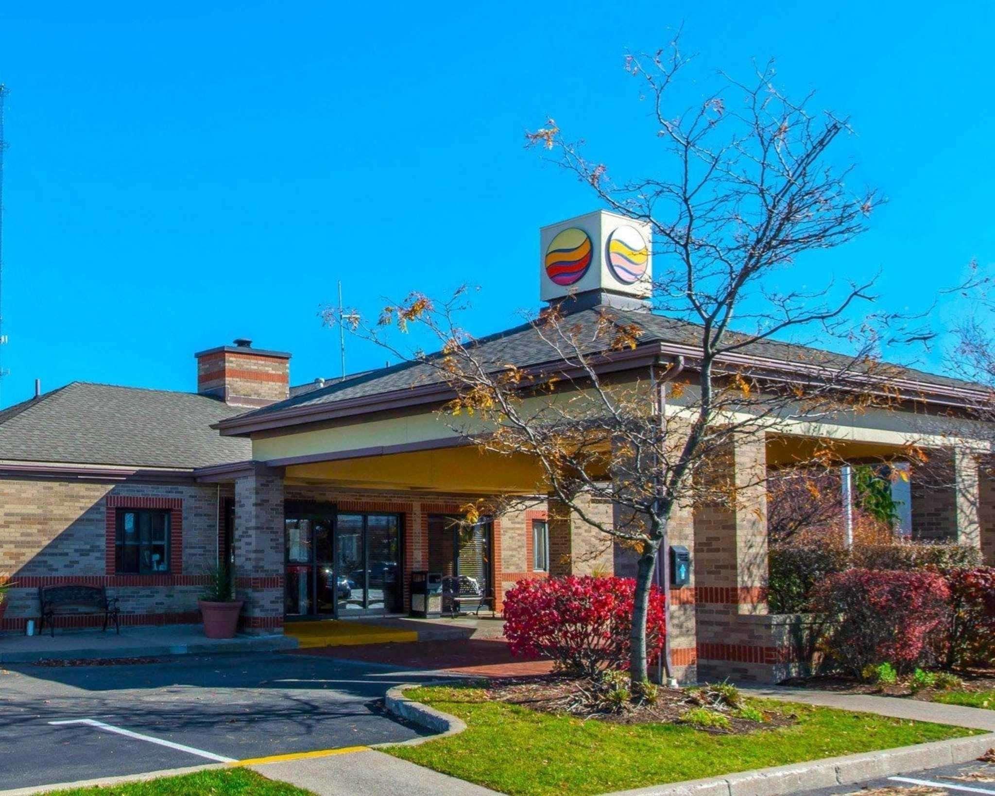 Comfort Inn & Suites Erie Exterior photo